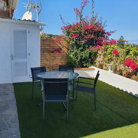 Cozy And Intimate In 拉克鲁斯