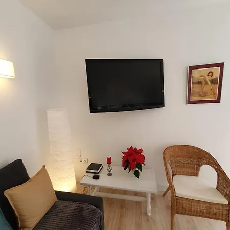 Cozy And Intimate In 度假居 *