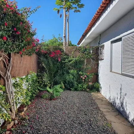 Cozy And Intimate In 拉克鲁斯